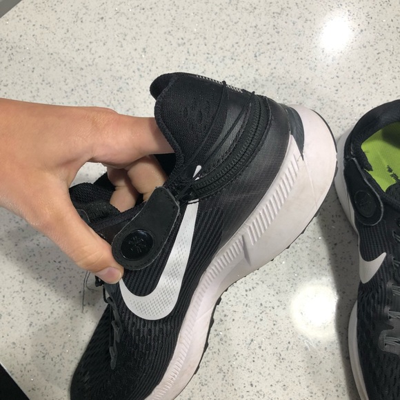 Nike Pegasus - Picture 2 of 4